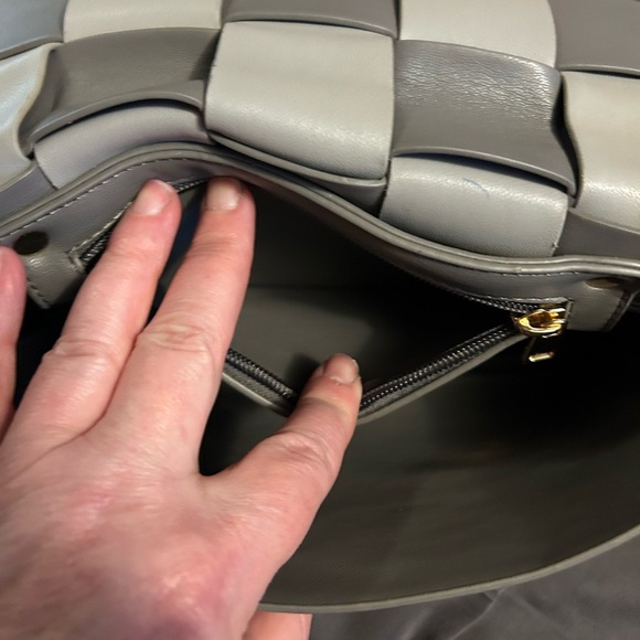 Carlos Santana crossbody - Picture 2 of 6